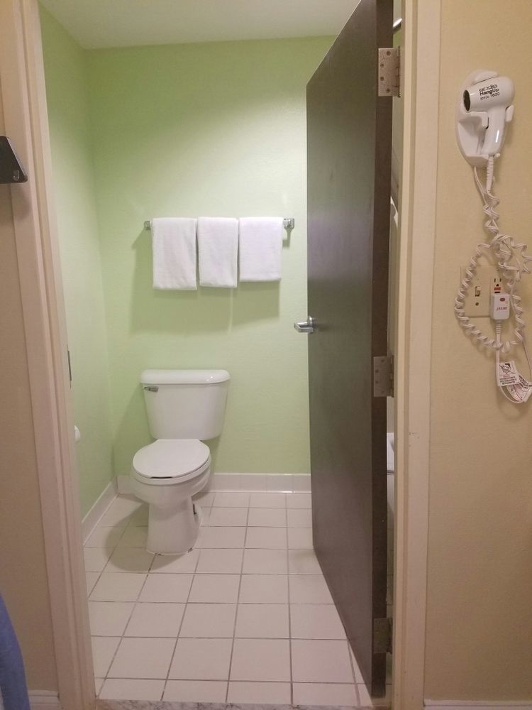 Eagles Nest Inn Statesboro Bagian luar foto