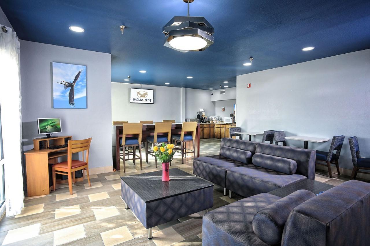 Eagles Nest Inn Statesboro Bagian luar foto