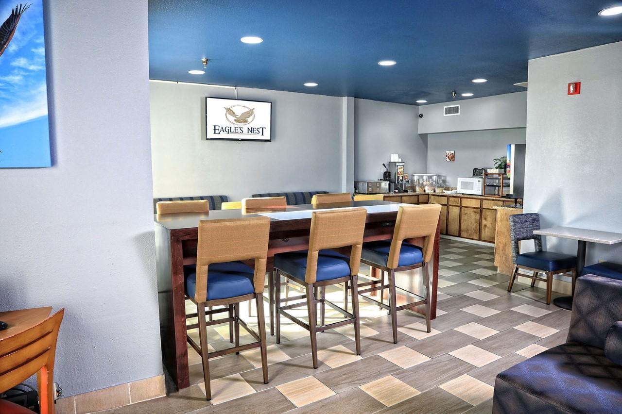 Eagles Nest Inn Statesboro Bagian luar foto