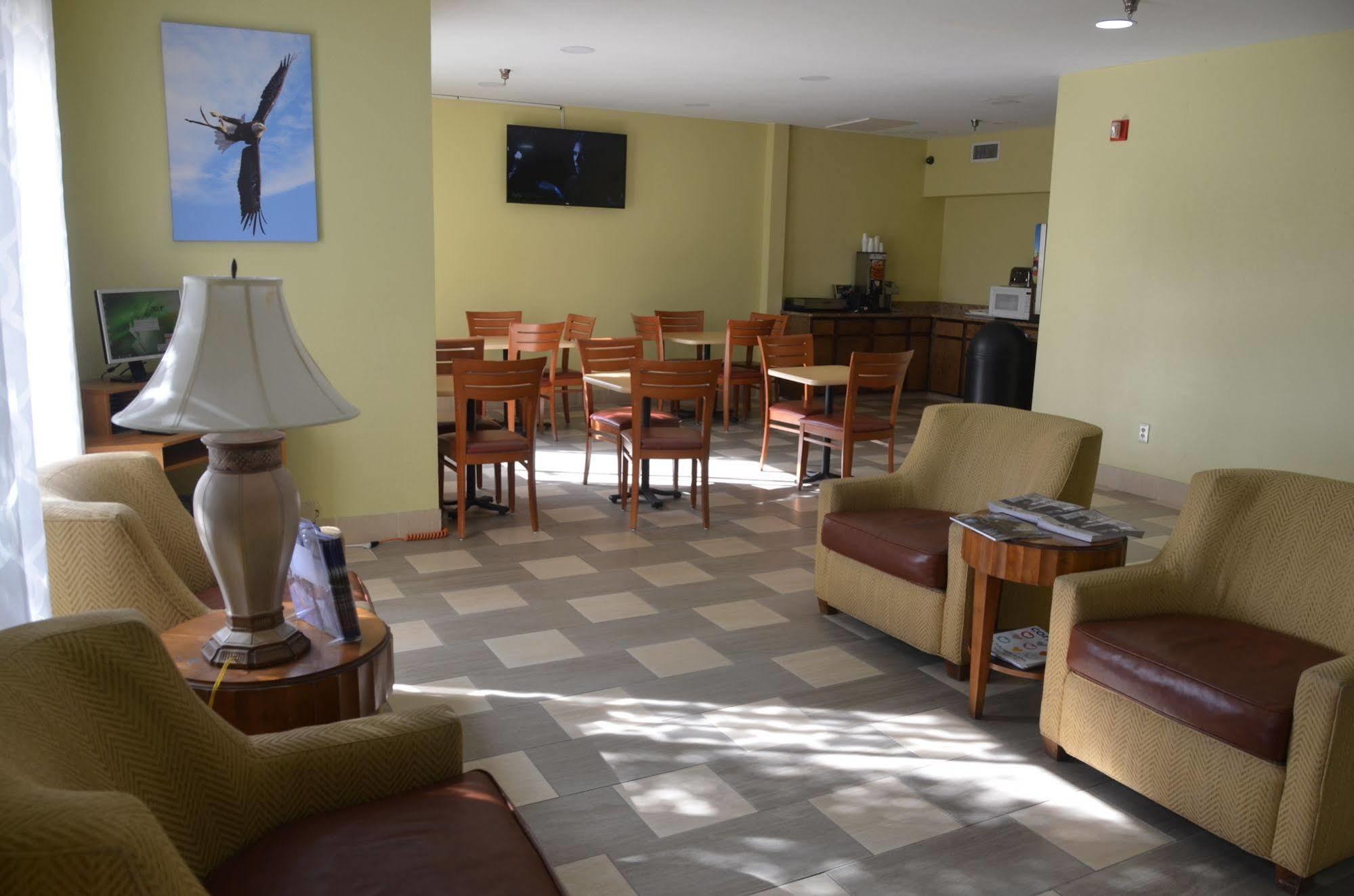 Eagles Nest Inn Statesboro Bagian luar foto