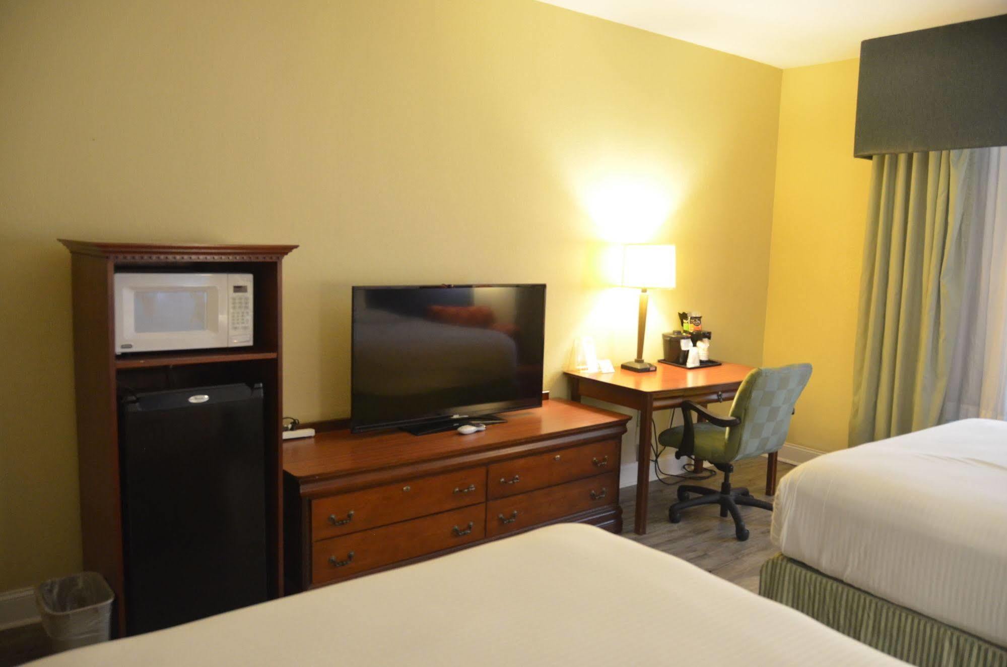 Eagles Nest Inn Statesboro Bagian luar foto